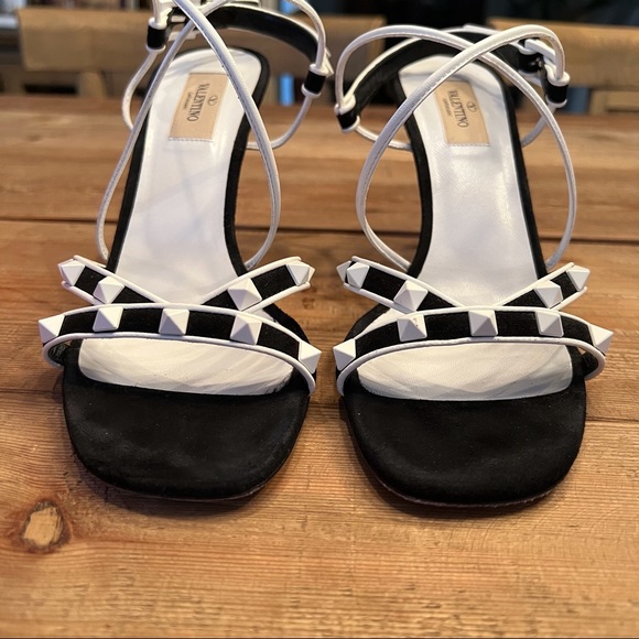 Valentino Rockstud Sandals - Picture 4 of 16